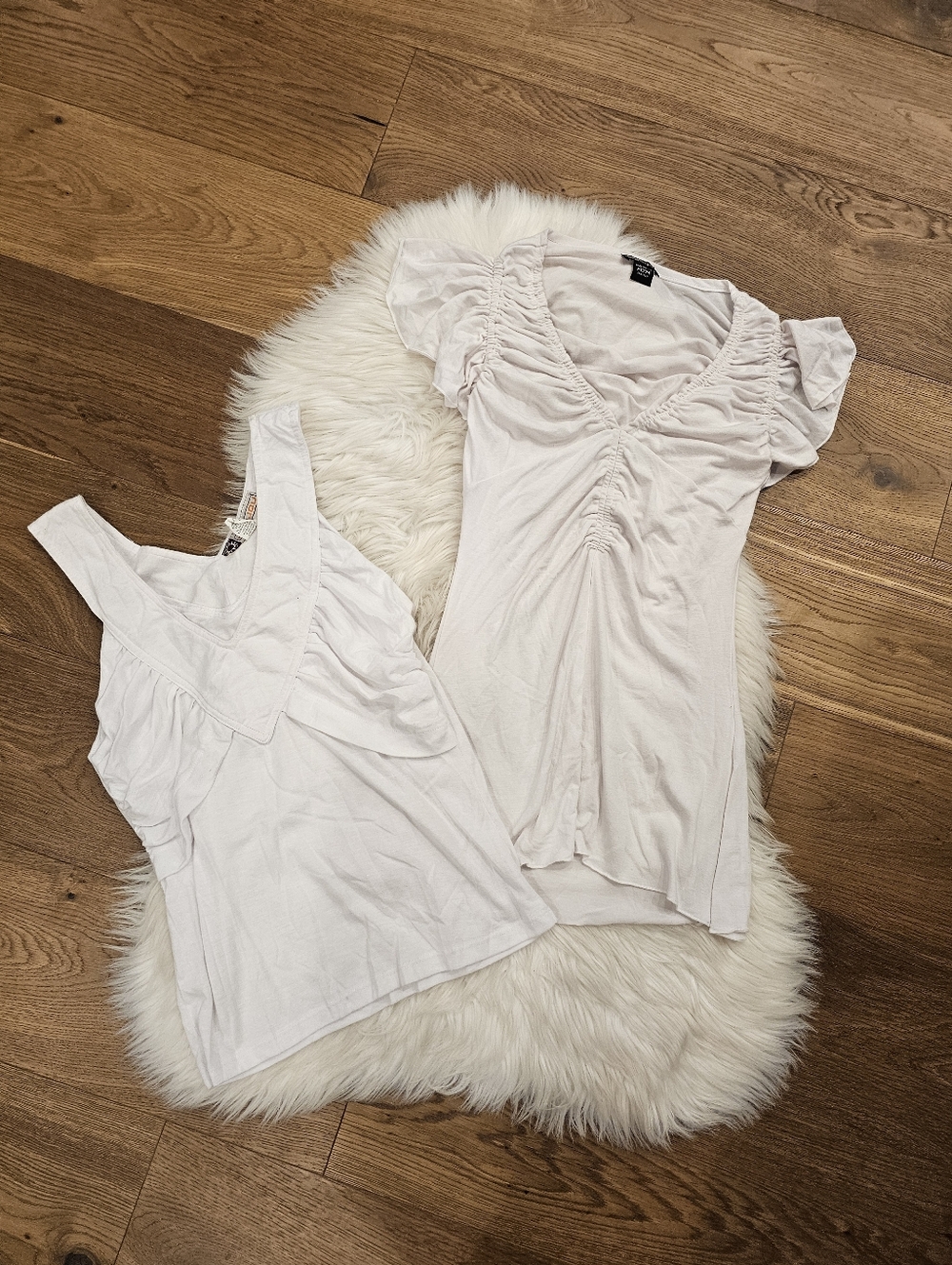 Vintage Women's Ruched V-Neck Top in White